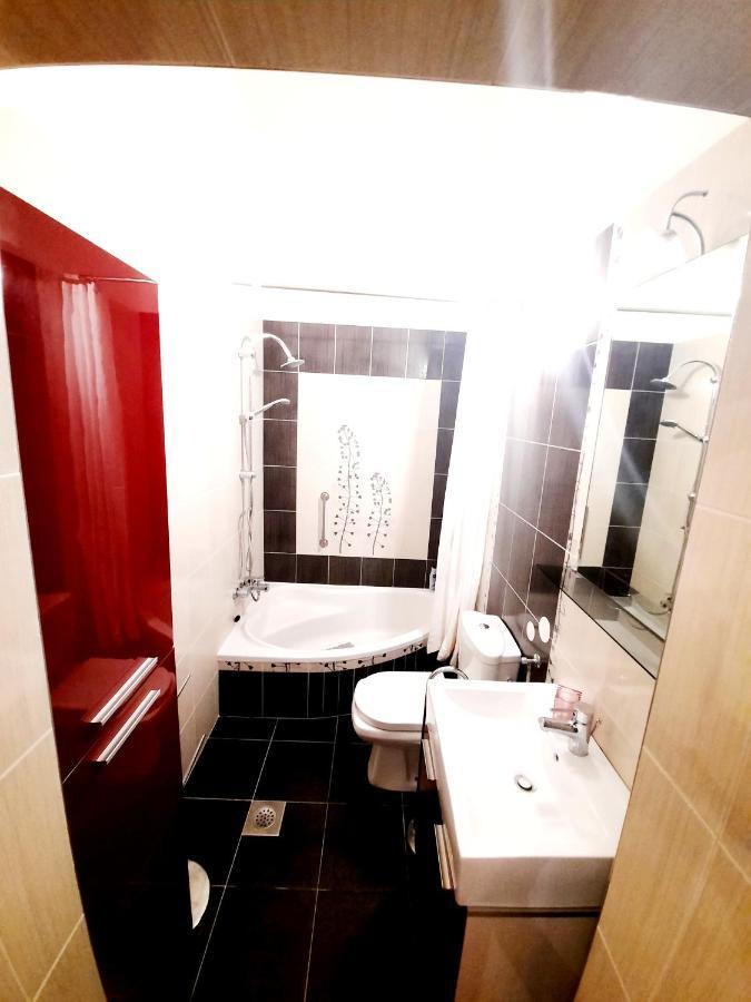 Apartment Ory Near The City Center With Free Parking Pula Exterior photo
